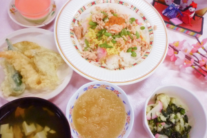 メニューや食事の様子の様子写真